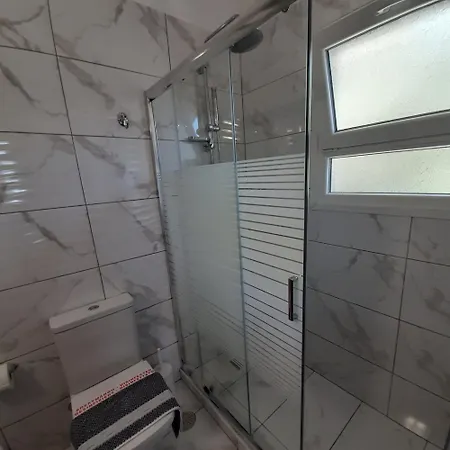 Zeus With Private Pool And Sea View דירה *