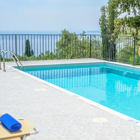 Zeus With Private Pool And Sea View Apartament *