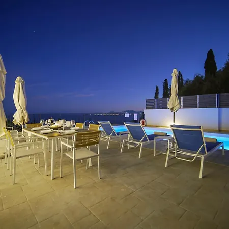 Zeus With Private Pool And Sea View דירה