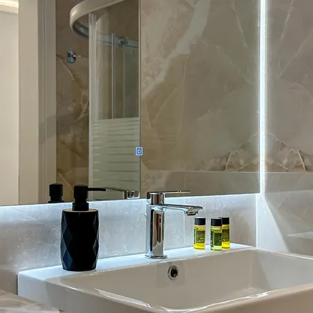 Zeus With Private Pool And Sea View דירה