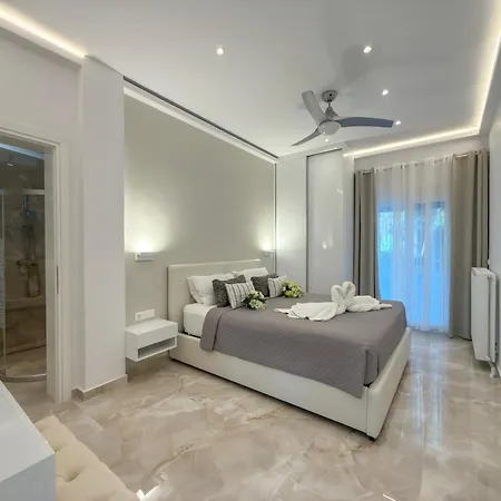 Zeus With Private Pool And Sea View דירה *
