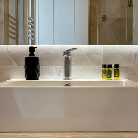 Zeus With Private Pool And Sea View דירה *