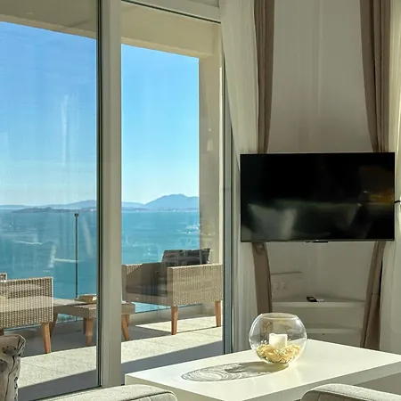 Zeus With Private Pool And Sea View * ניסקי