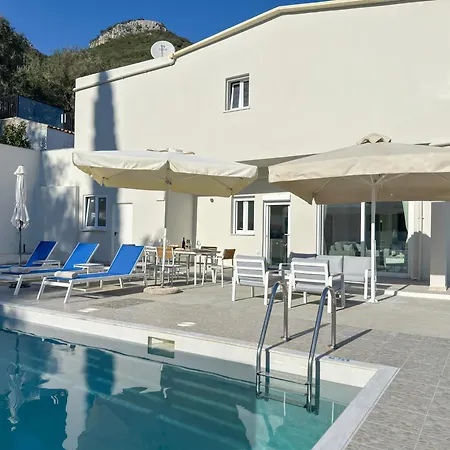 Zeus With Private Pool And Sea View דירה *