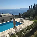 Апартаменты Zeus With Private Pool And Sea View *