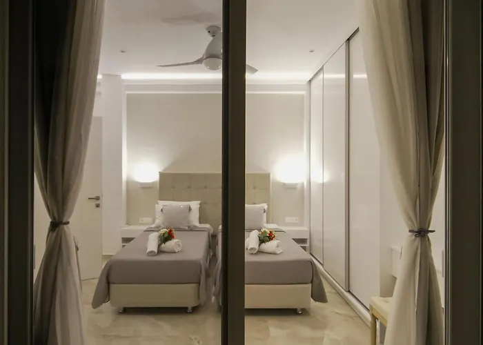 Zeus With Private Pool And Sea View Apartament